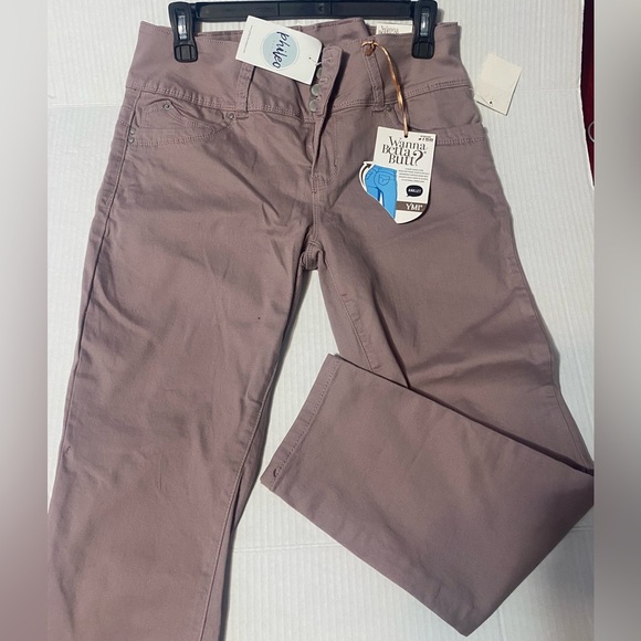 Wanna Betta Butt" Stretch push-up jeans by YMI, - Picture 8 of 9